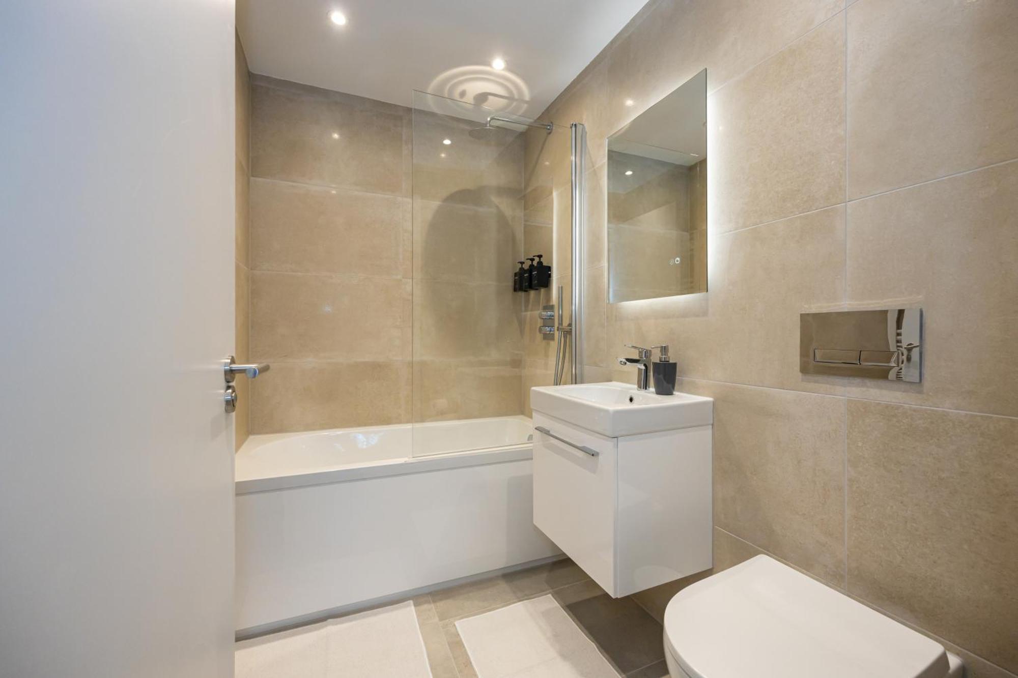 Modern 2 Bed Near Wythenshawe Hospital And Manchester Airport With Parking Exterior foto